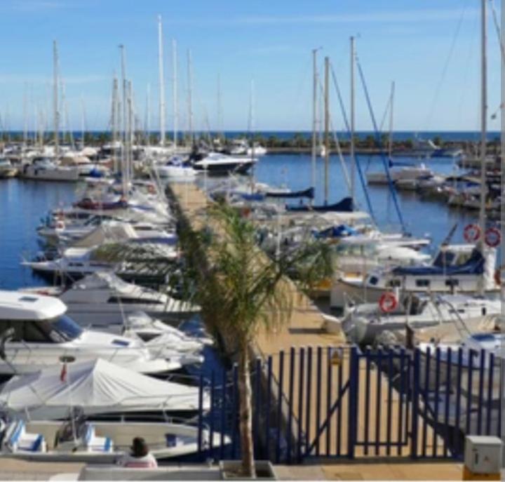 Habitacion Avilena Tropical En Aguadulce Almeria Luaran gambar