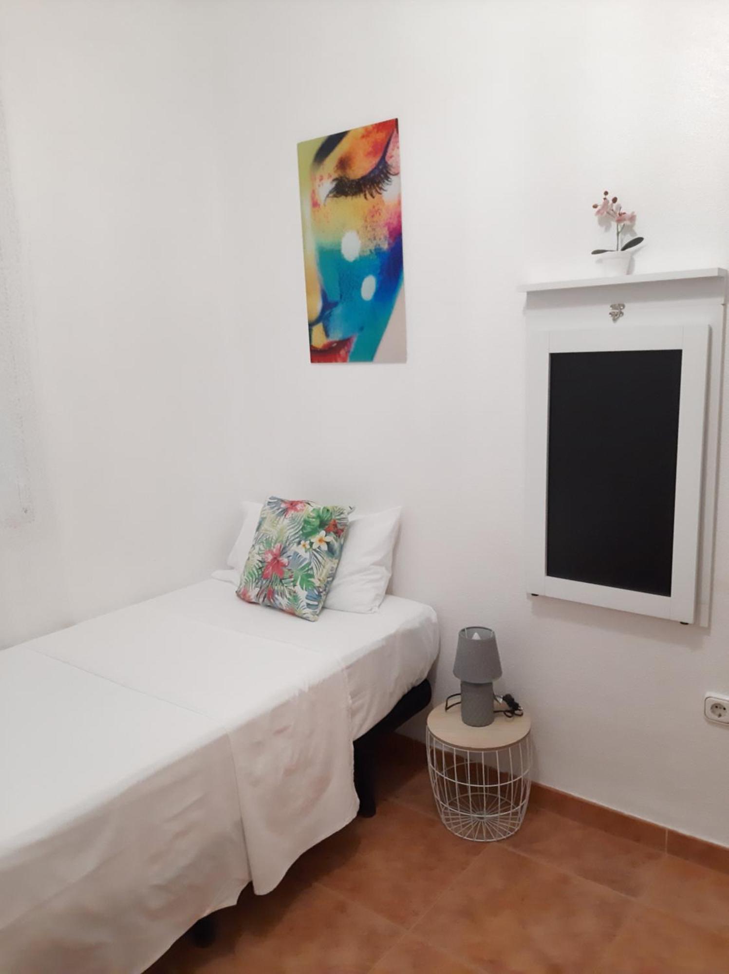 Habitacion Avilena Tropical En Aguadulce Almeria Bilik gambar