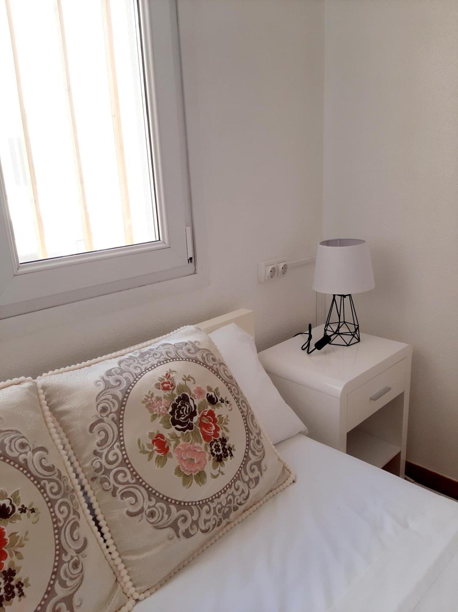 Habitacion Avilena Tropical En Aguadulce Almeria Bilik gambar