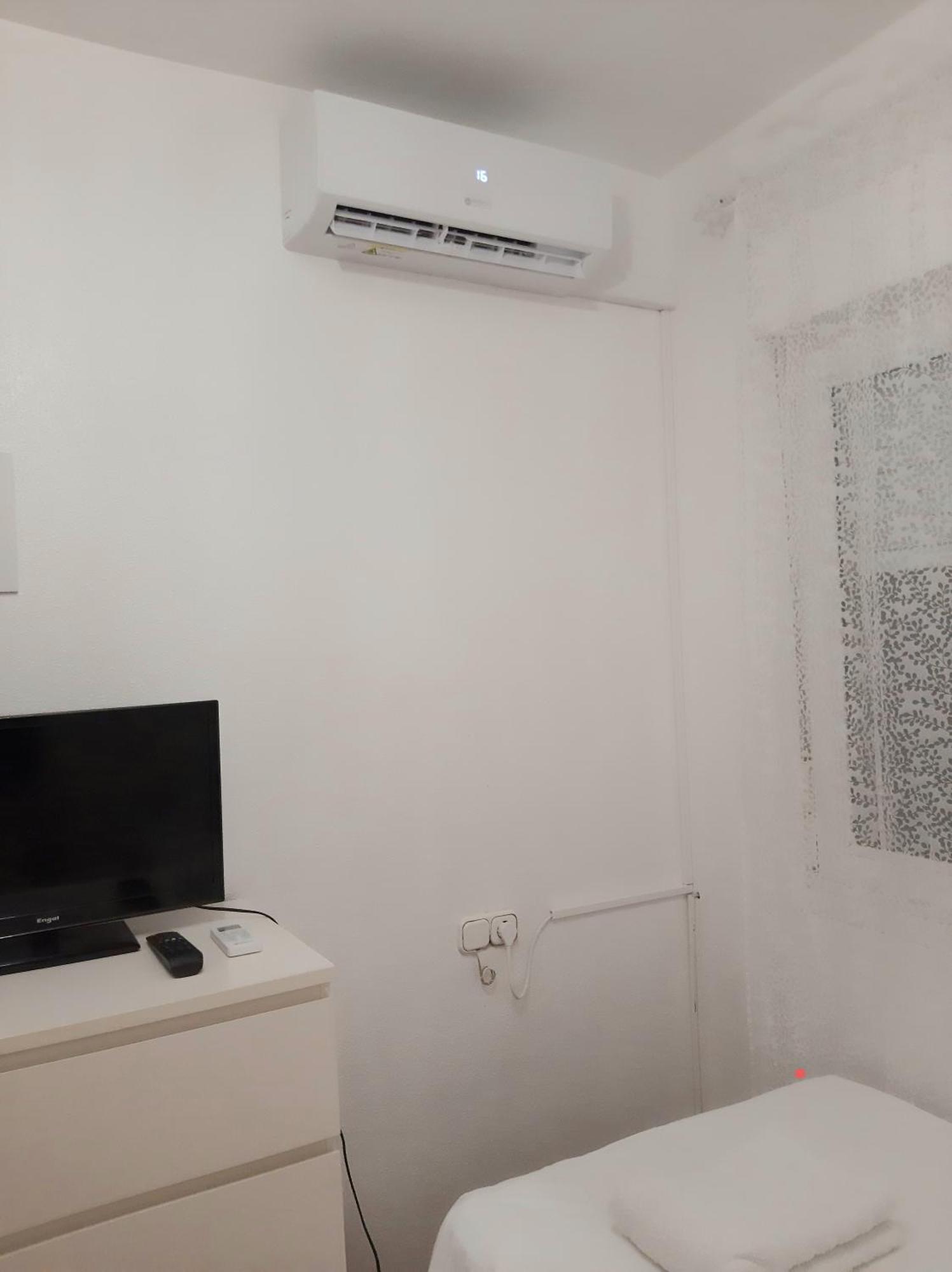 Habitacion Avilena Tropical En Aguadulce Almeria Bilik gambar