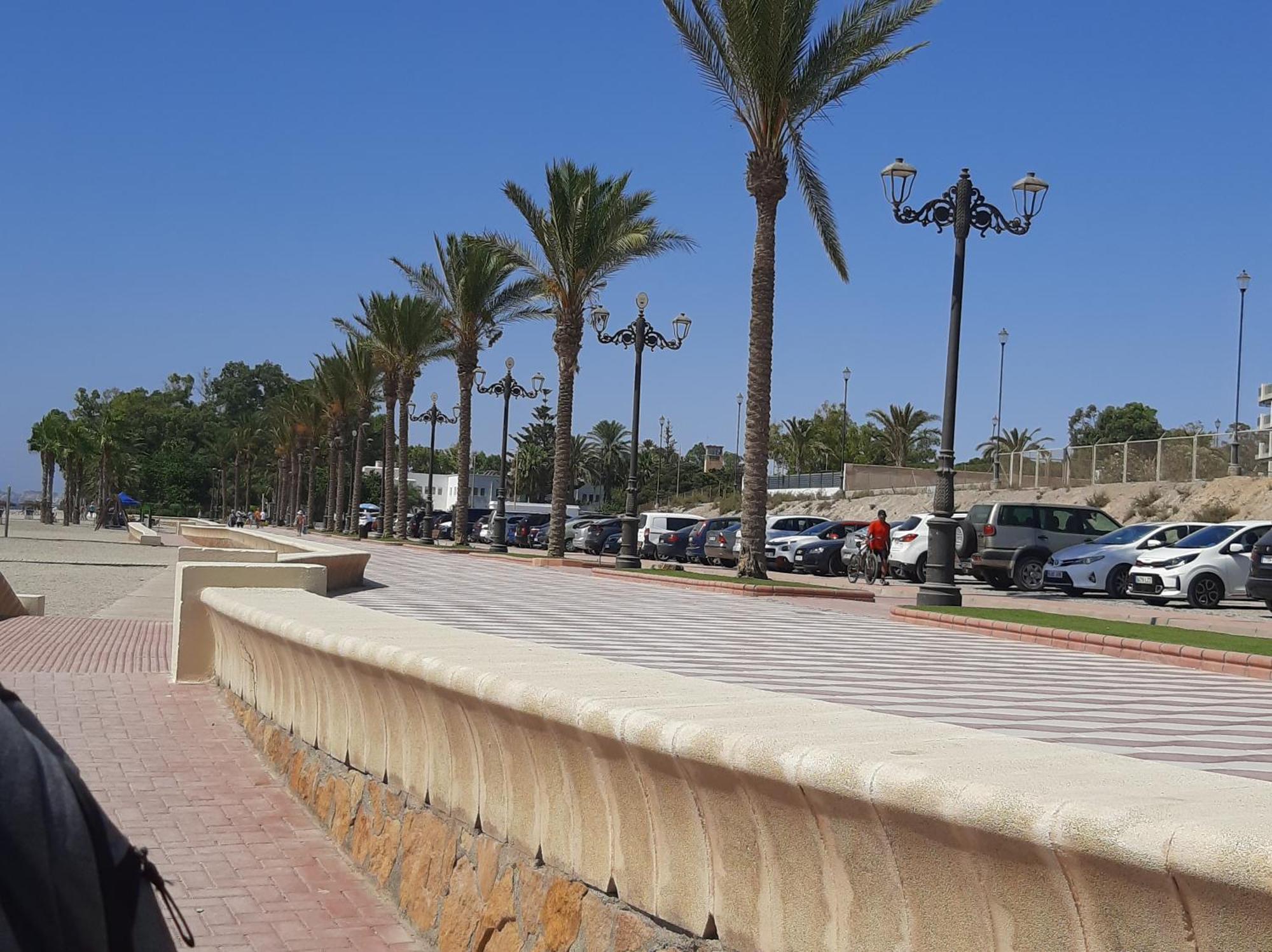 Habitacion Avilena Tropical En Aguadulce Almeria Bilik gambar